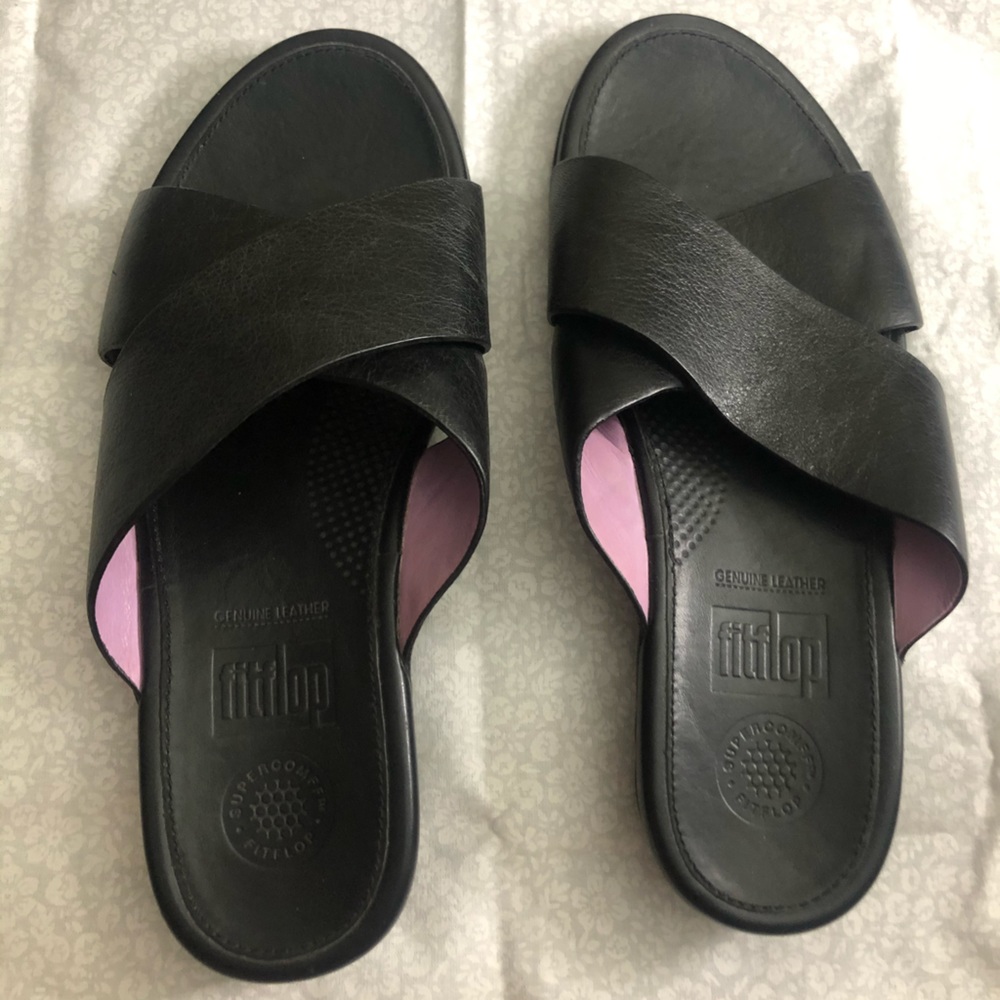 Fitflop genuine black leather sandals size 7